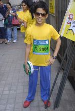 Darsheel Safary at Standard Chartered Mumbai Marathon in Mumbai on 14th Jan 2012 (12).JPG